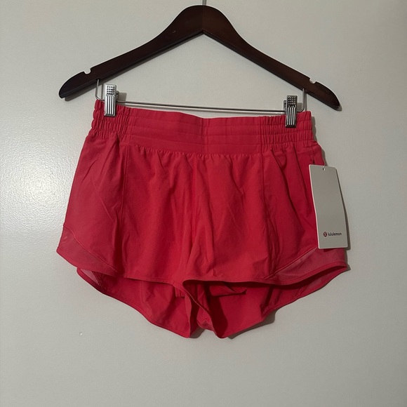 NWT Lululemon Hotty Hot High-Rise Lined Short 2.5” Glaze Pink Size 8 - Picture 5 of 7